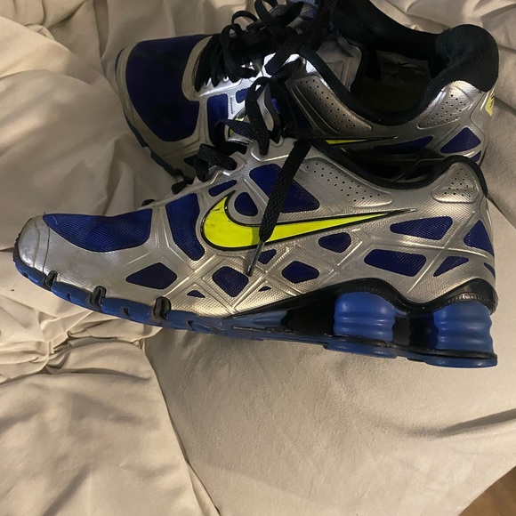 Nike Shocks, 8.5 US - Picture 3 of 6